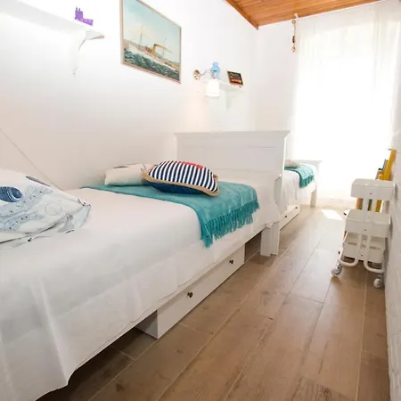 Holiday home Stonehouse Katarina
