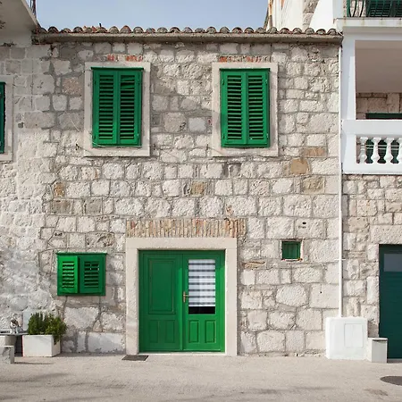 Holiday home Stonehouse Katarina Igrane